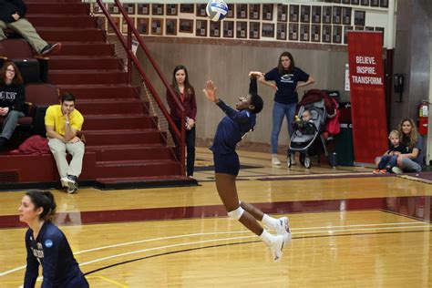 Volleyball Advances in NCAAs After Sweep Over WLU